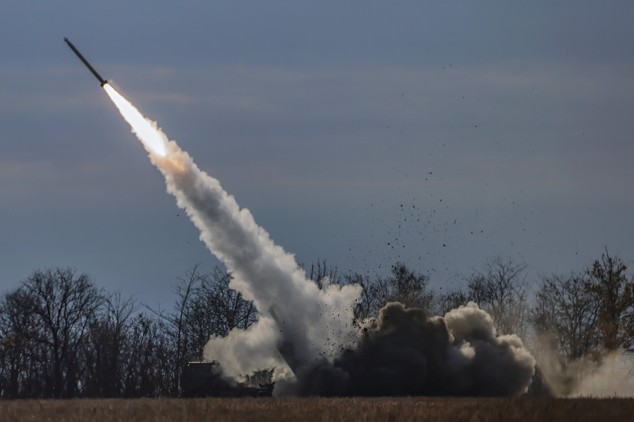 02ukraine-briefing-himars-1-4817-superJumbo.jpg