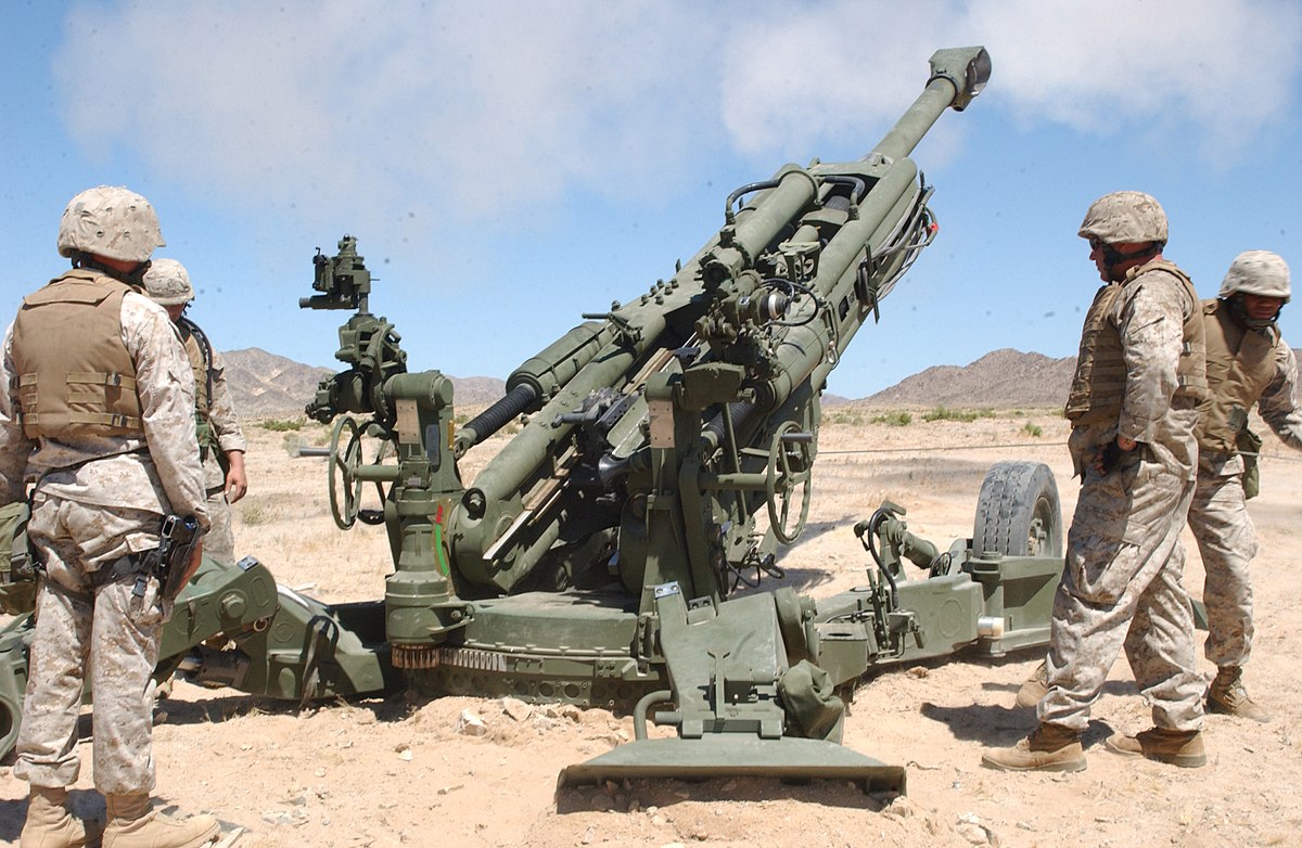 1200px-M777_howitzer_rear.jpg