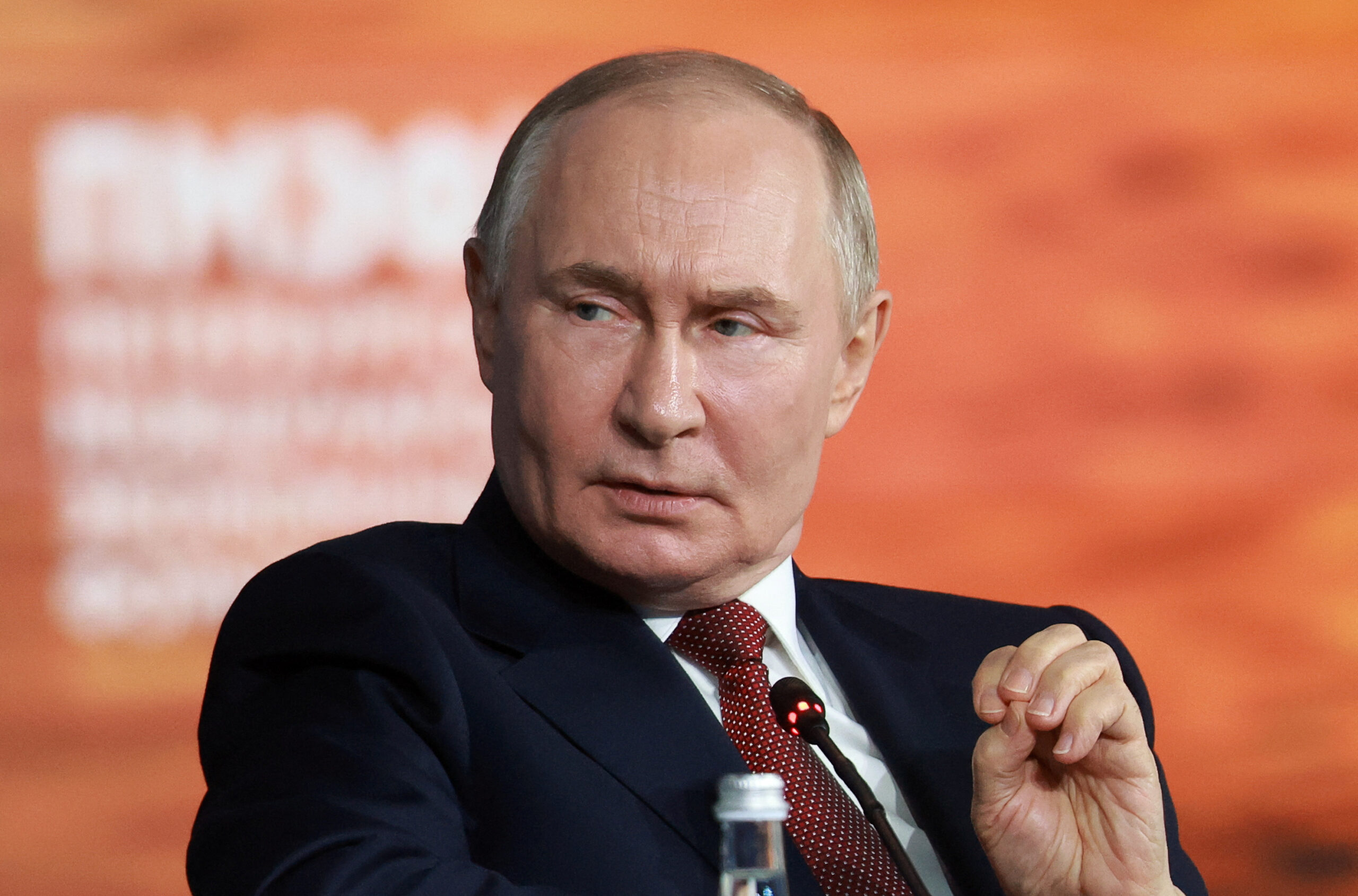 2025-06-20T151313Z_978298954_RC2E6FAWRA9T_RTRMADP_3_RUSSIA-FORUM-PUTIN-scaled_1.jpg