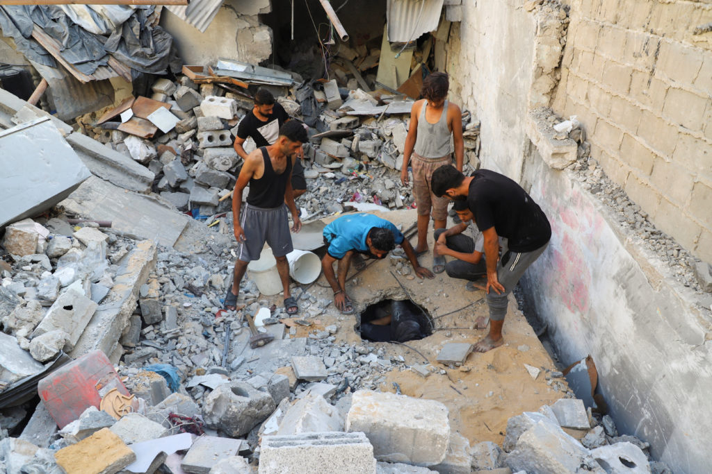 2025-10-05T074012Z_1049693006_RC2I5HADCSBP_RTRMADP_3_ISRAEL-PALESTINIANS-GAZA-1024x683.jpg