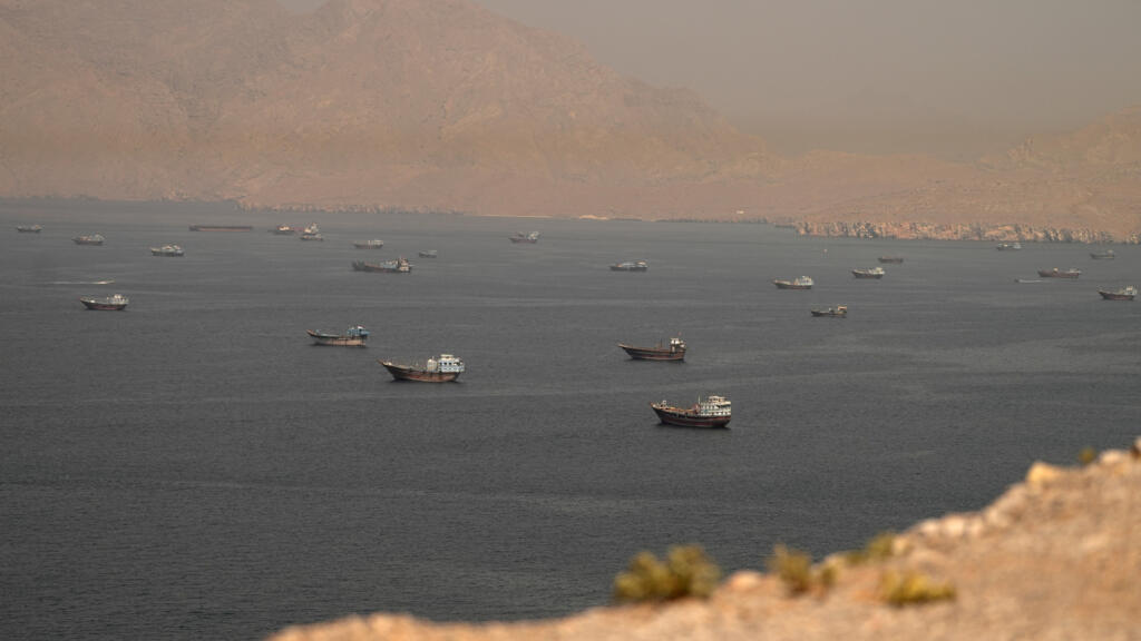 2026-06-19T122453Z-2108774469-RC2AWLA8HOPW-RTRMADP-3-IRAN-CRISIS-SHIPPING.jpg