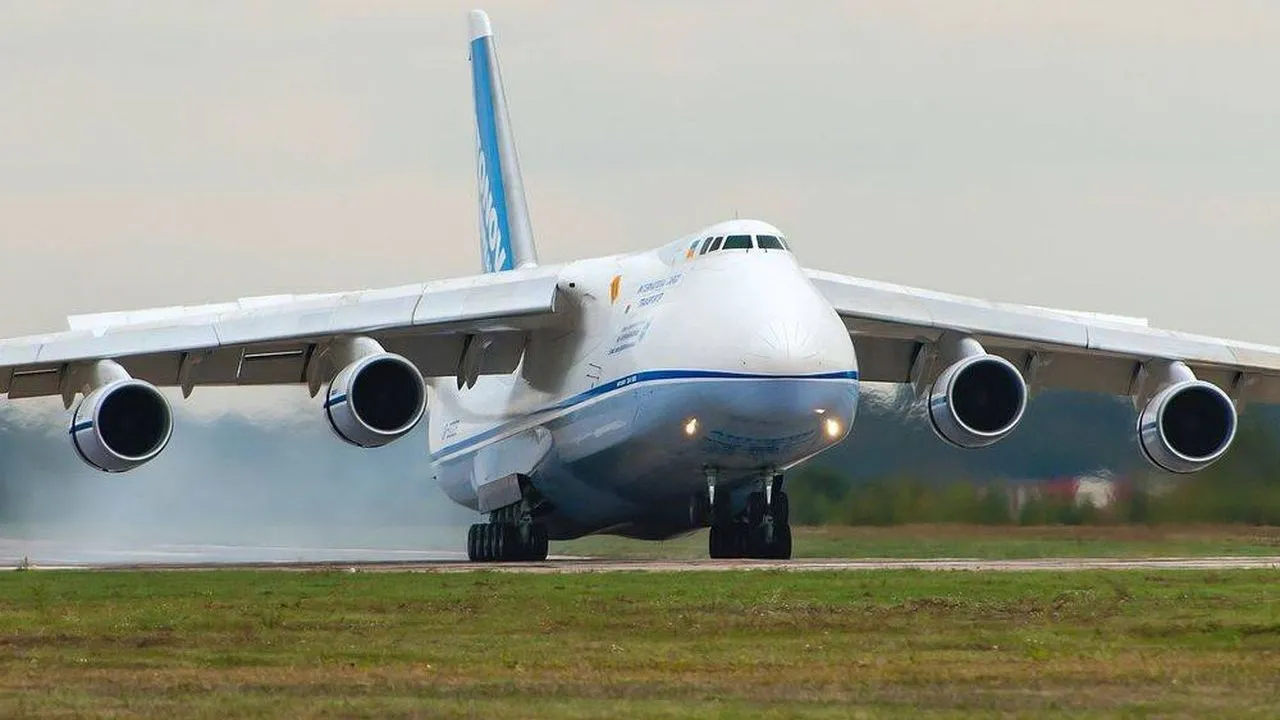86ce03eaac_1599335876_antonov_an-124_19530502630_kiev_-_antonov_gostomel_rp41689.webp