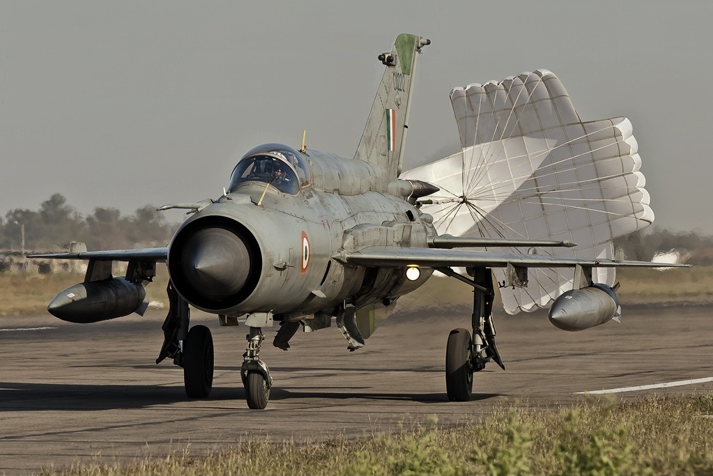 Indian-AF-MiG-21-Hindustan-built-Bison-at-Ambala-25-2-09-ed.jpg