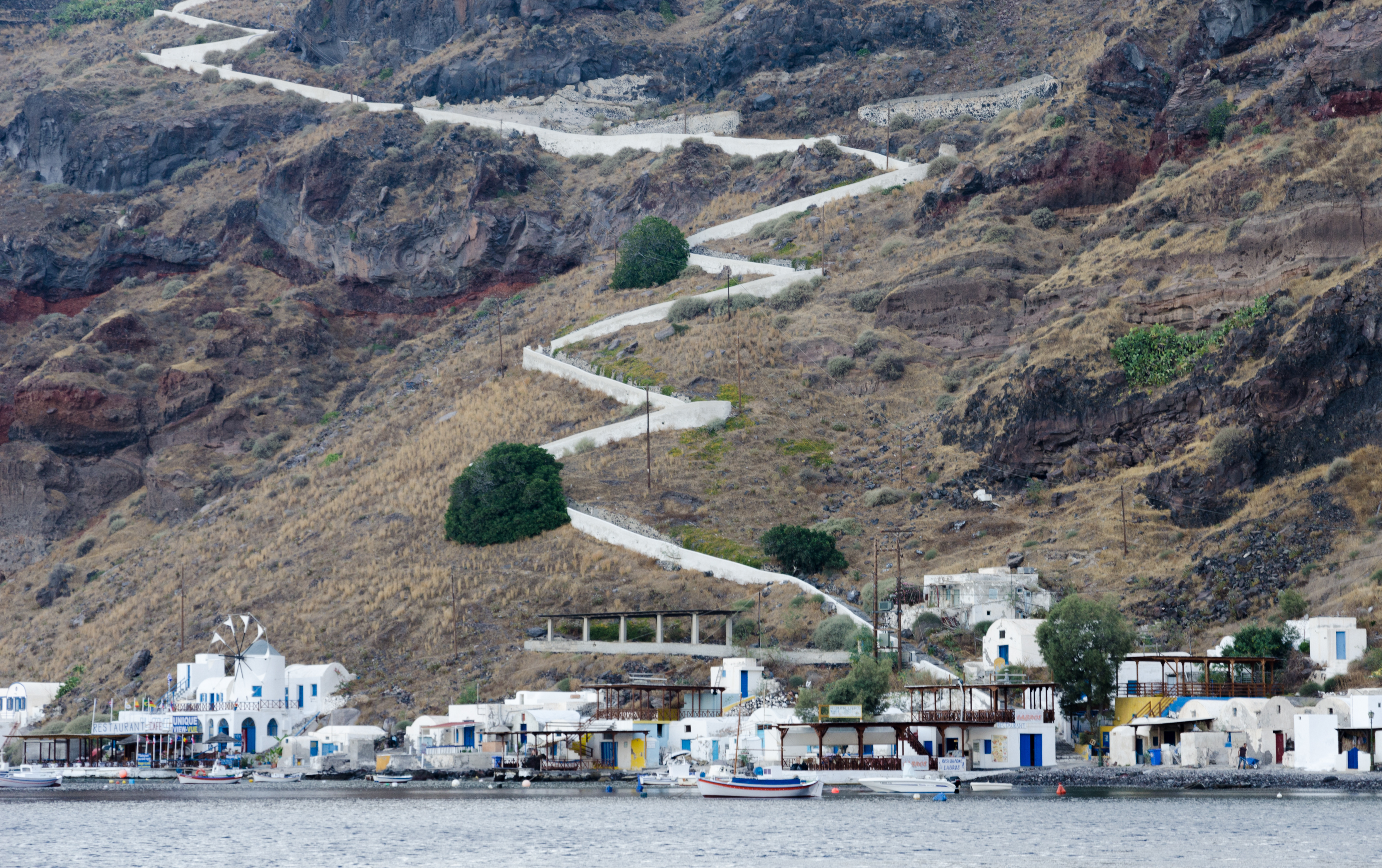 Korfos_-_Thirassia_-_Thirasia_-_Santorini_-_Greece_-_40.jpg