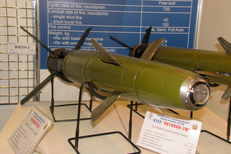 Krasnopol_laser-guided_projectile_at_Engineering_Technologies_2012-768x512_1.jpg