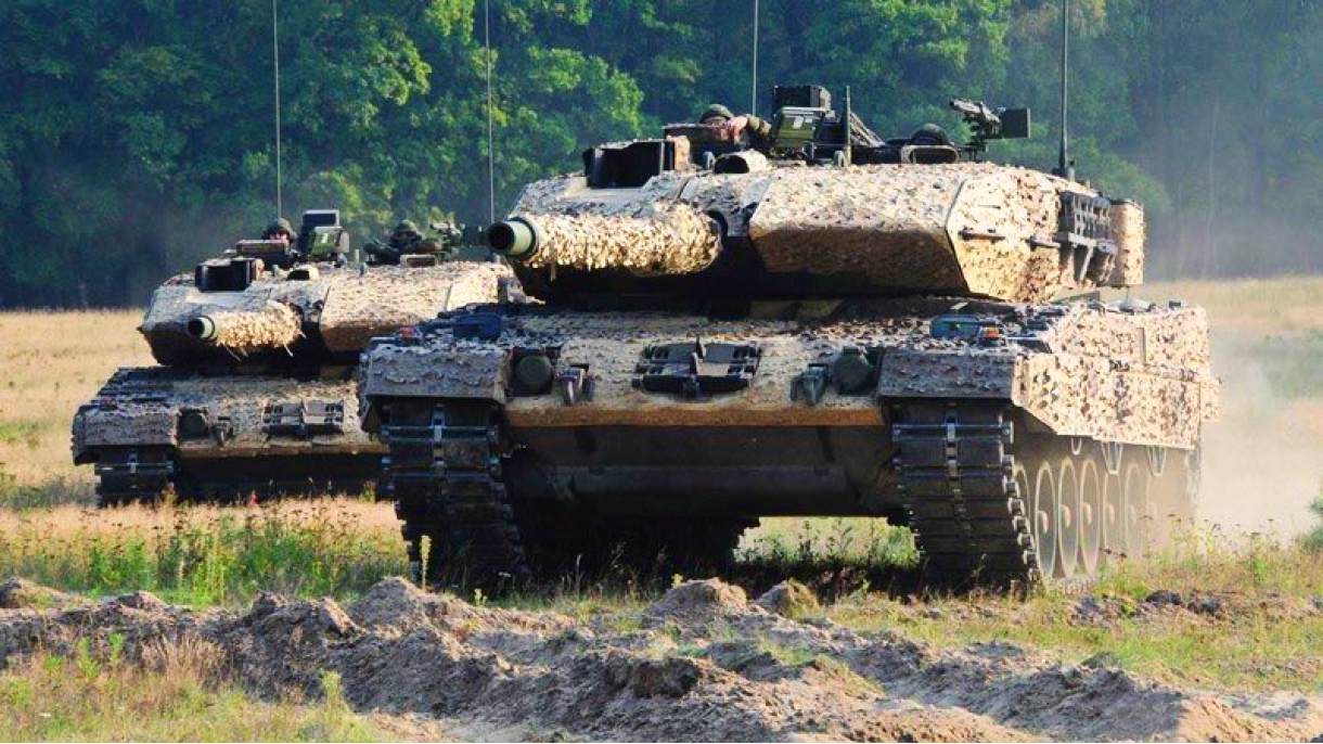 Leopard-2-tanks.jpg