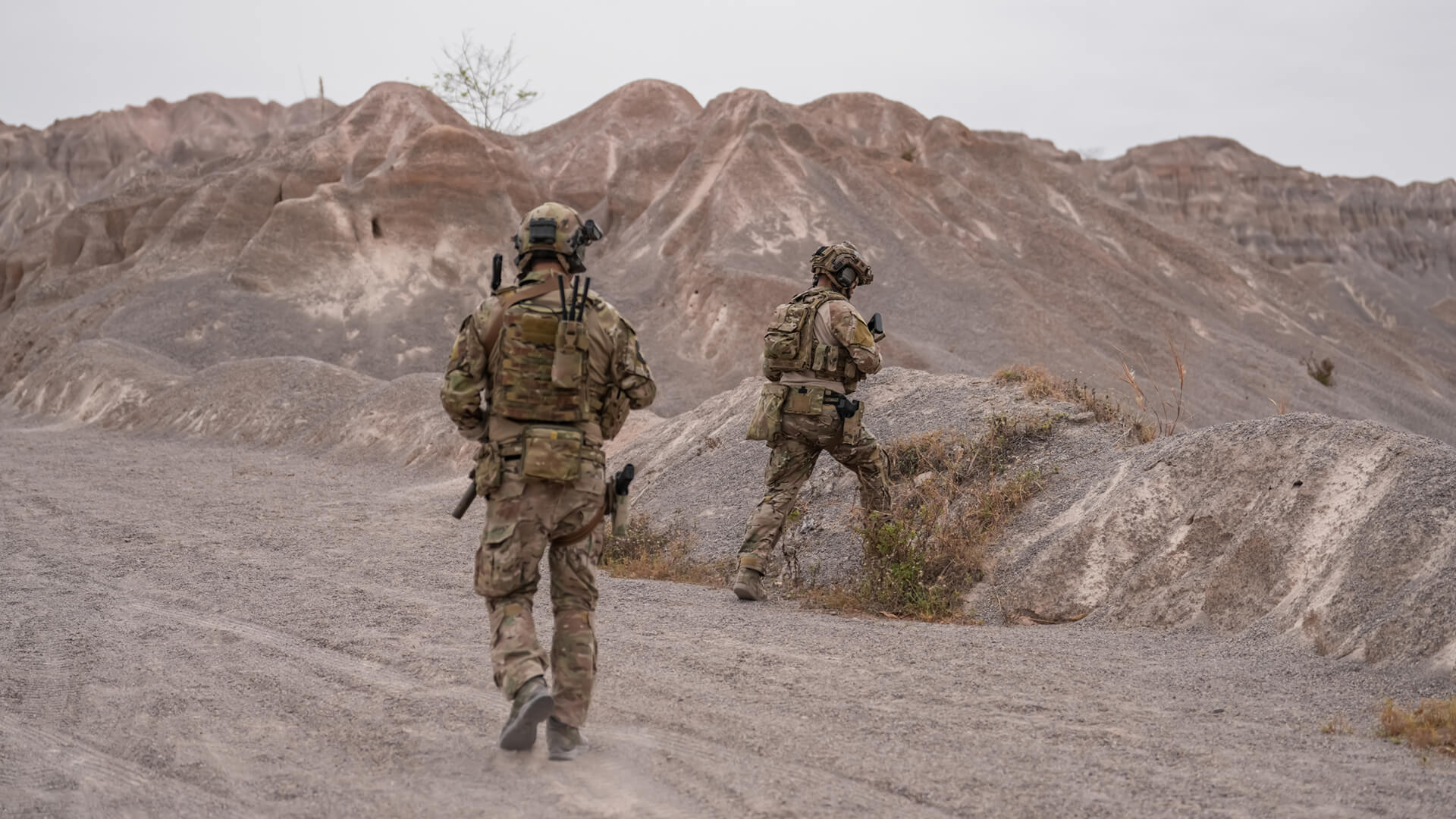Military-desert-Iran.jpg