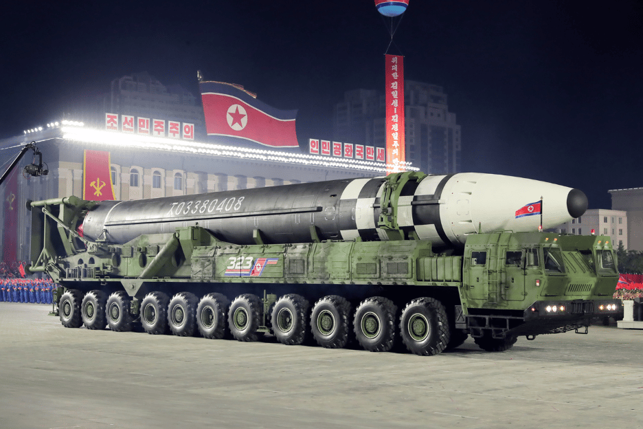 N_Korea_Hwasong_17-ICBM_nucs_1.png