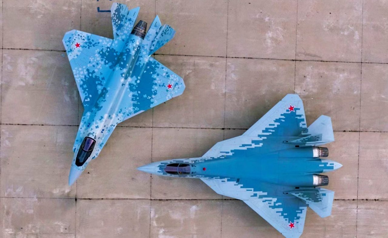 Su-75-Checkmate-and-Su-57.jpg