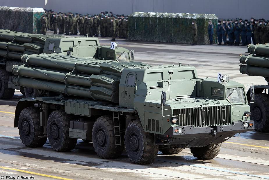 Tornado-S_9K15_MLRS_300mm_MLRS_Multiple_Launch_Rocket_Systems_Russia_925_001.jpg