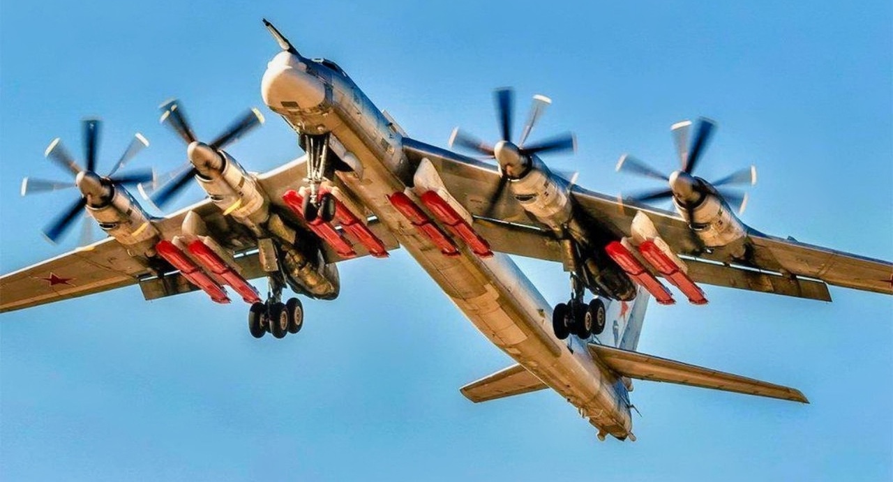 Tu-95-Bomber-from-Russia.jpg