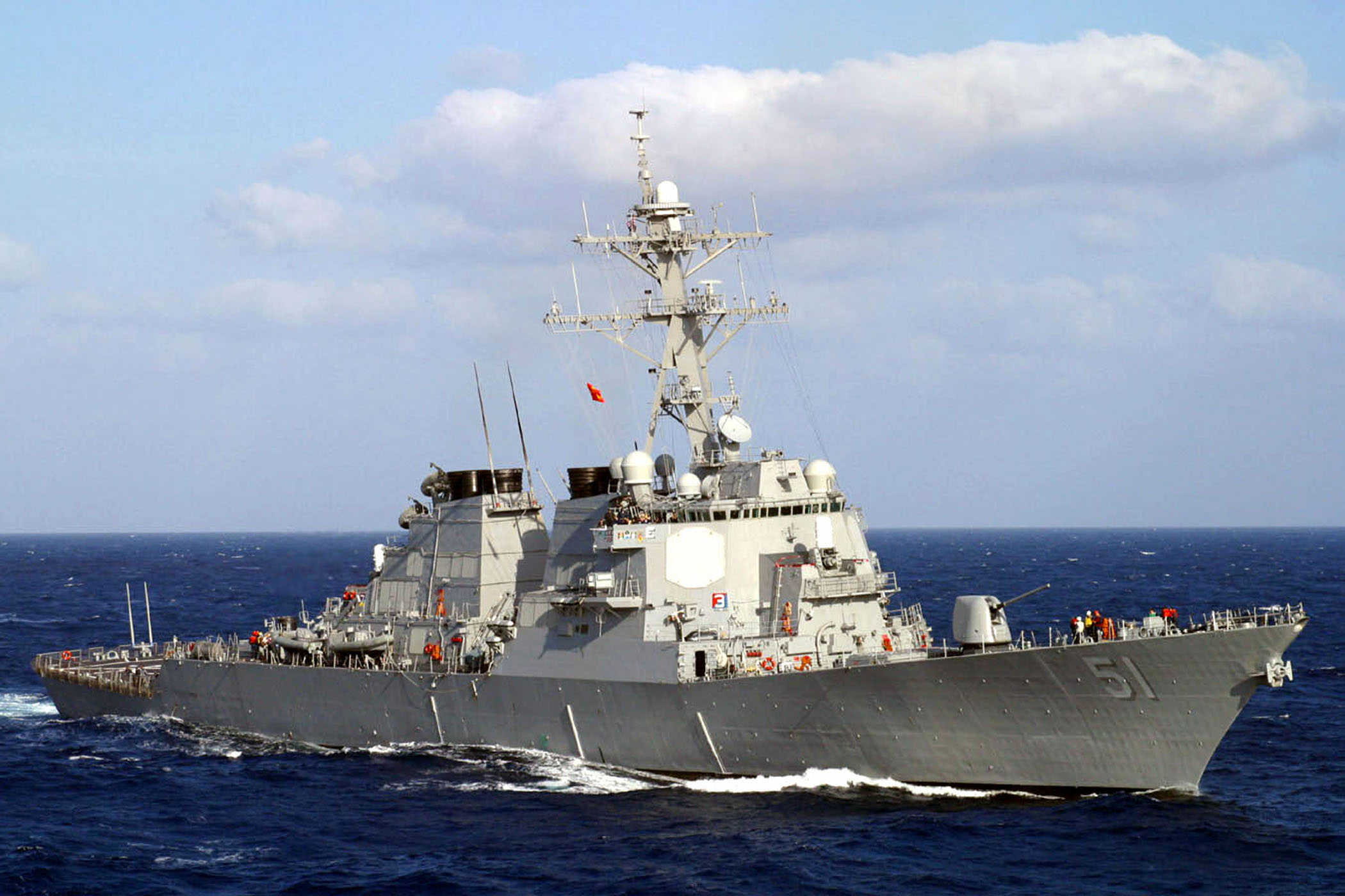USS_Arleigh_Burke_DDG_51_steams_through_the_Mediterranean_Sea.jpg