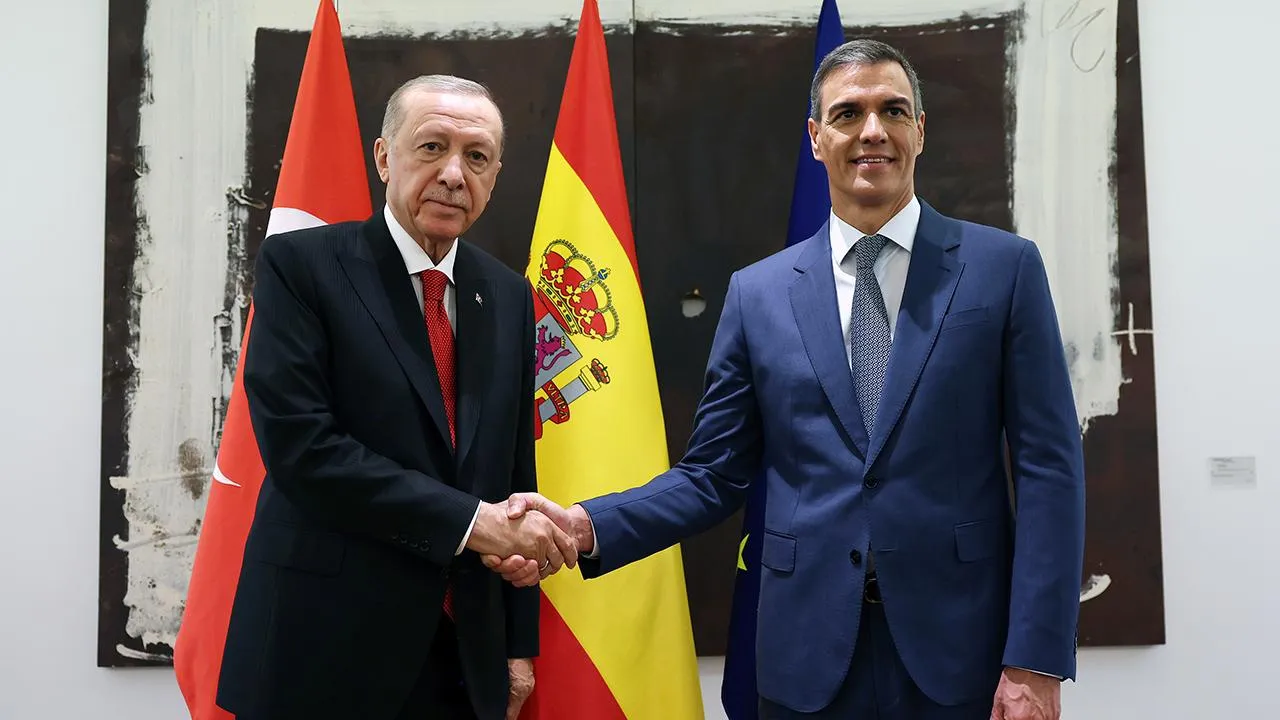 brukselde-turkiye-hazimsizligi-yunanistan-almanya-ve-ispanya-ankaranin-yaninda-diyere-1791319_202605181108_20260518110801_2.jpg