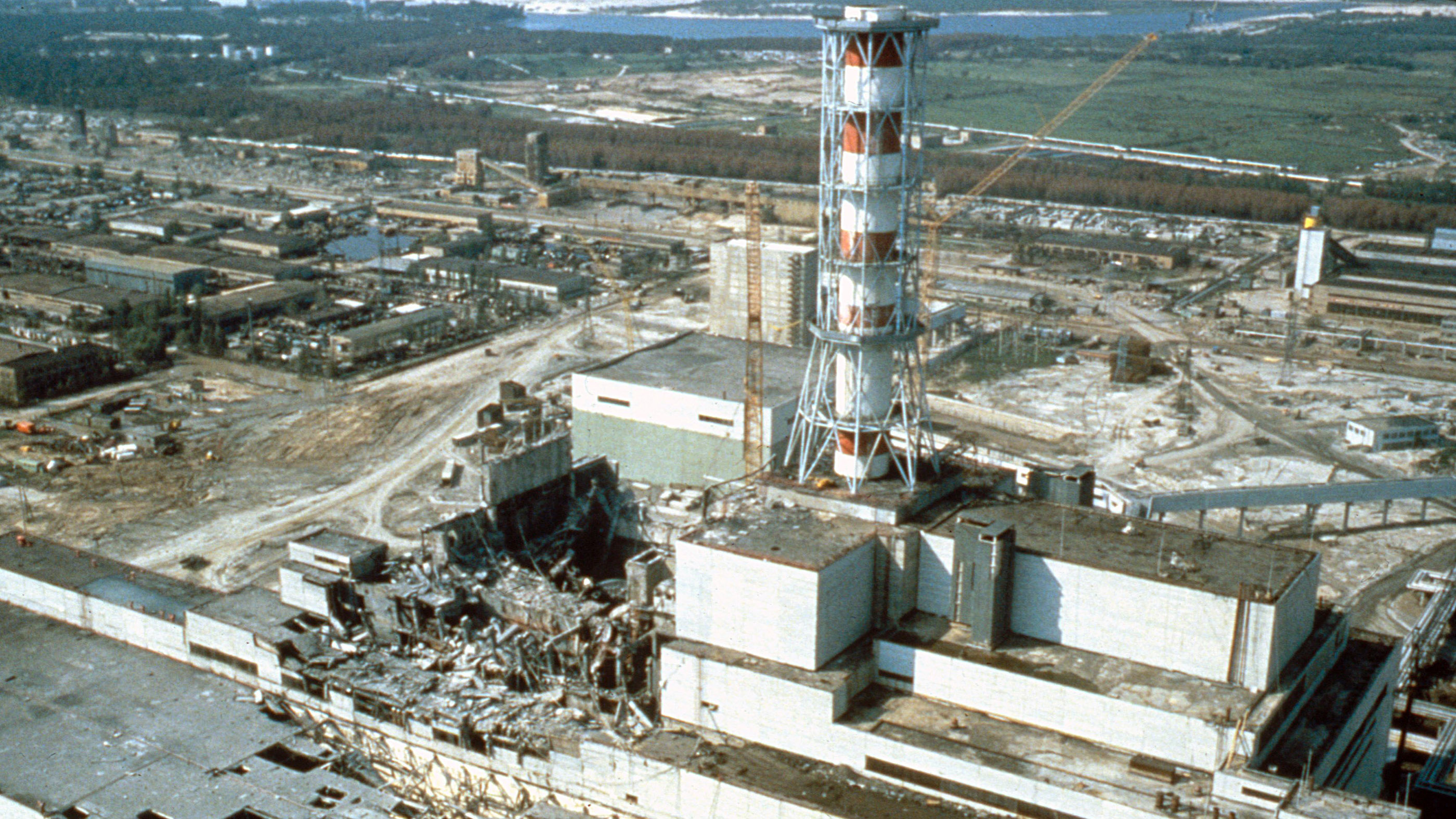 CHERNOBYL, UKRAINE, USSR - MAY 1986: Chernobyl nuclear power plant a few weeks after the disaster. Chernobyl, Ukraine, USSR, May 1986.  (Photo by Igor Kostin/Laski Diffusion/Getty Images)