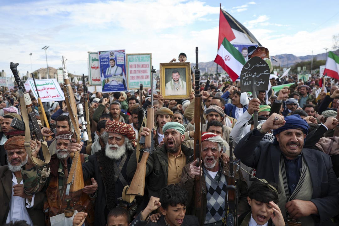 Houthi supporters demonstrate in solidarity with Iran, as the U.S.-Israeli conflict with Iran continues, in Sanaa, Yemen, March 27, 2026. REUTERS/Khaled Abdullah      TPX IMAGES OF THE DAY     