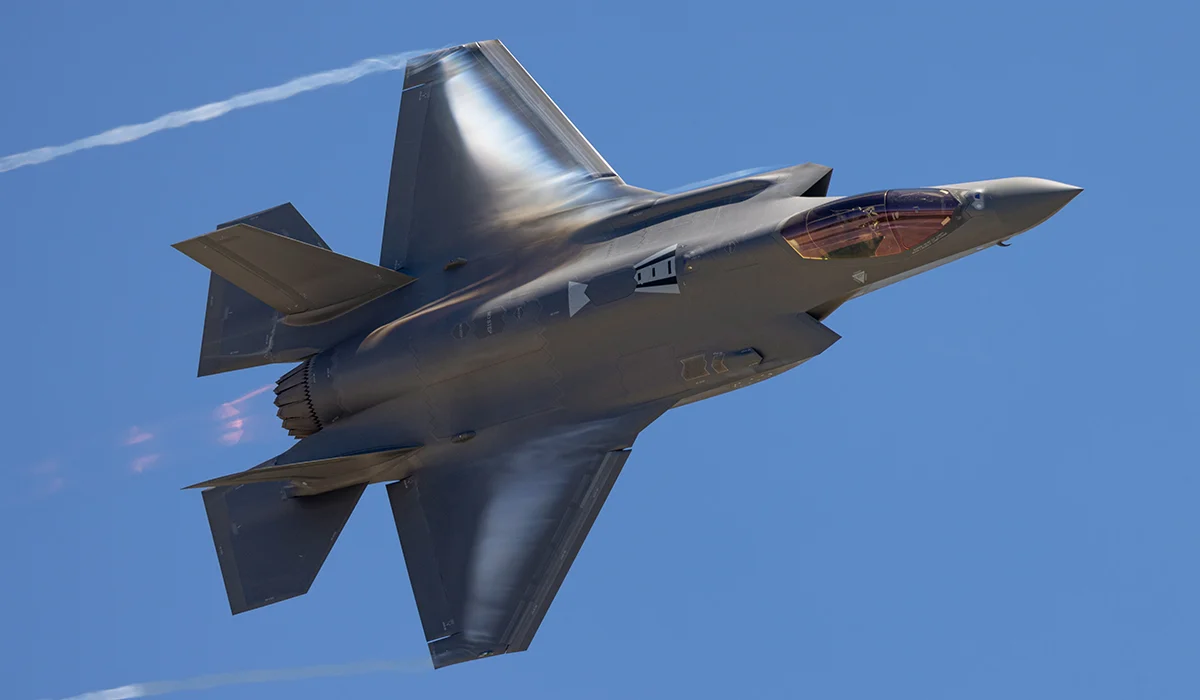 f35_1.webp