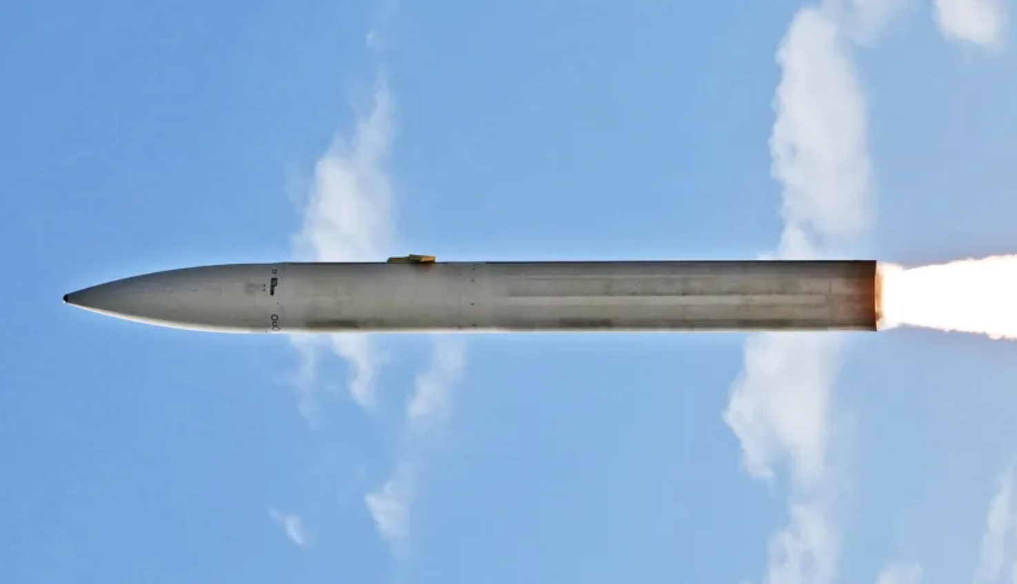 giperzvukova-raketa-Dark-Eagle-1.jpg