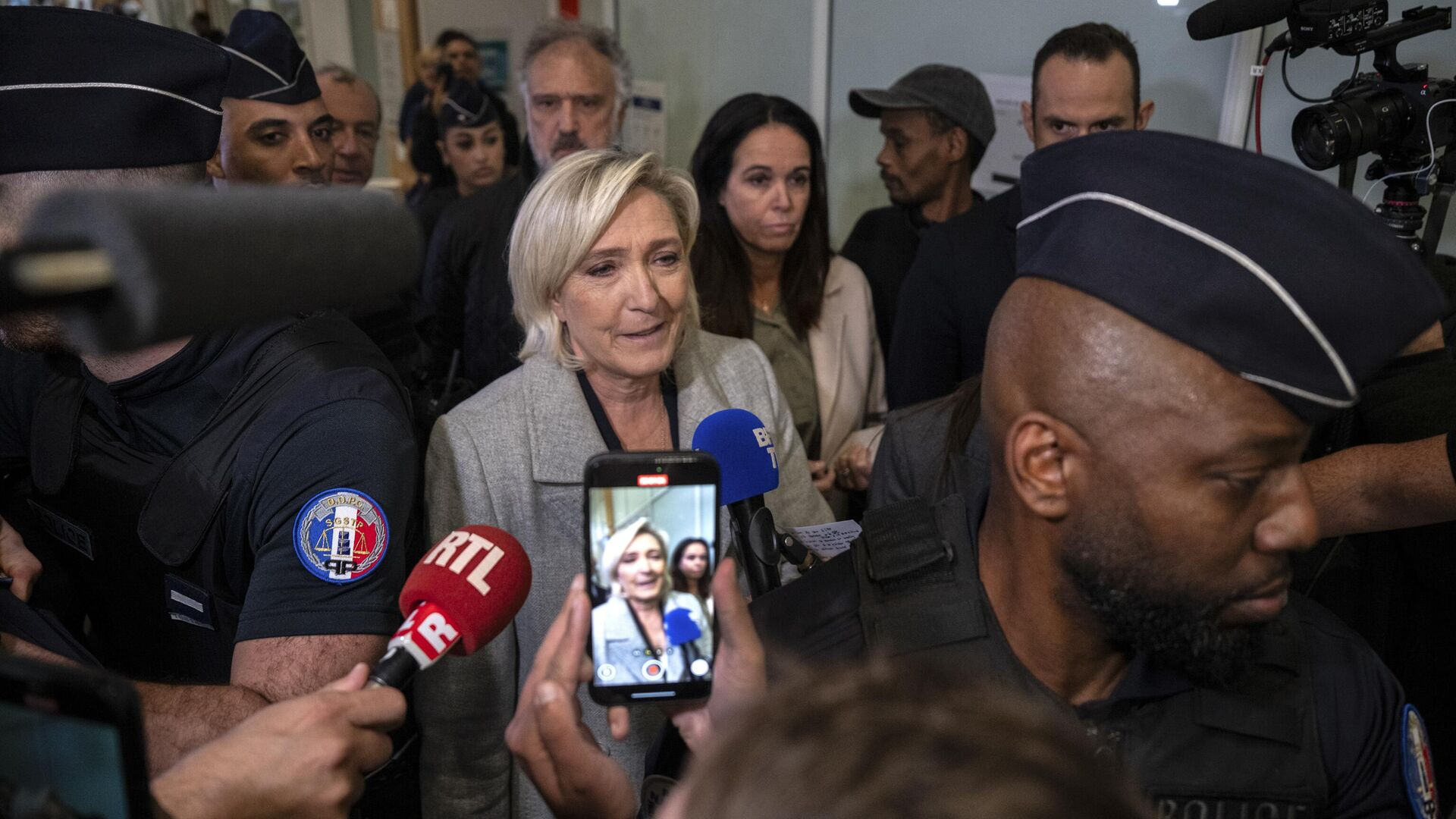 le_pen_b.png