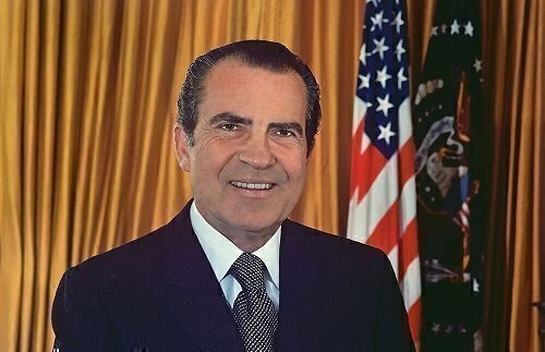 nixon_1.jpg