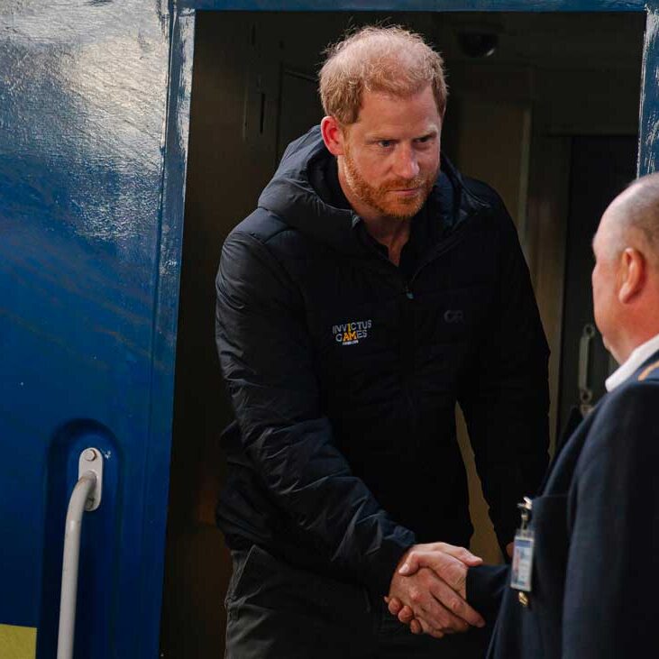 photos-prince-harry-arrivee-kiev-train-731x731.jpg