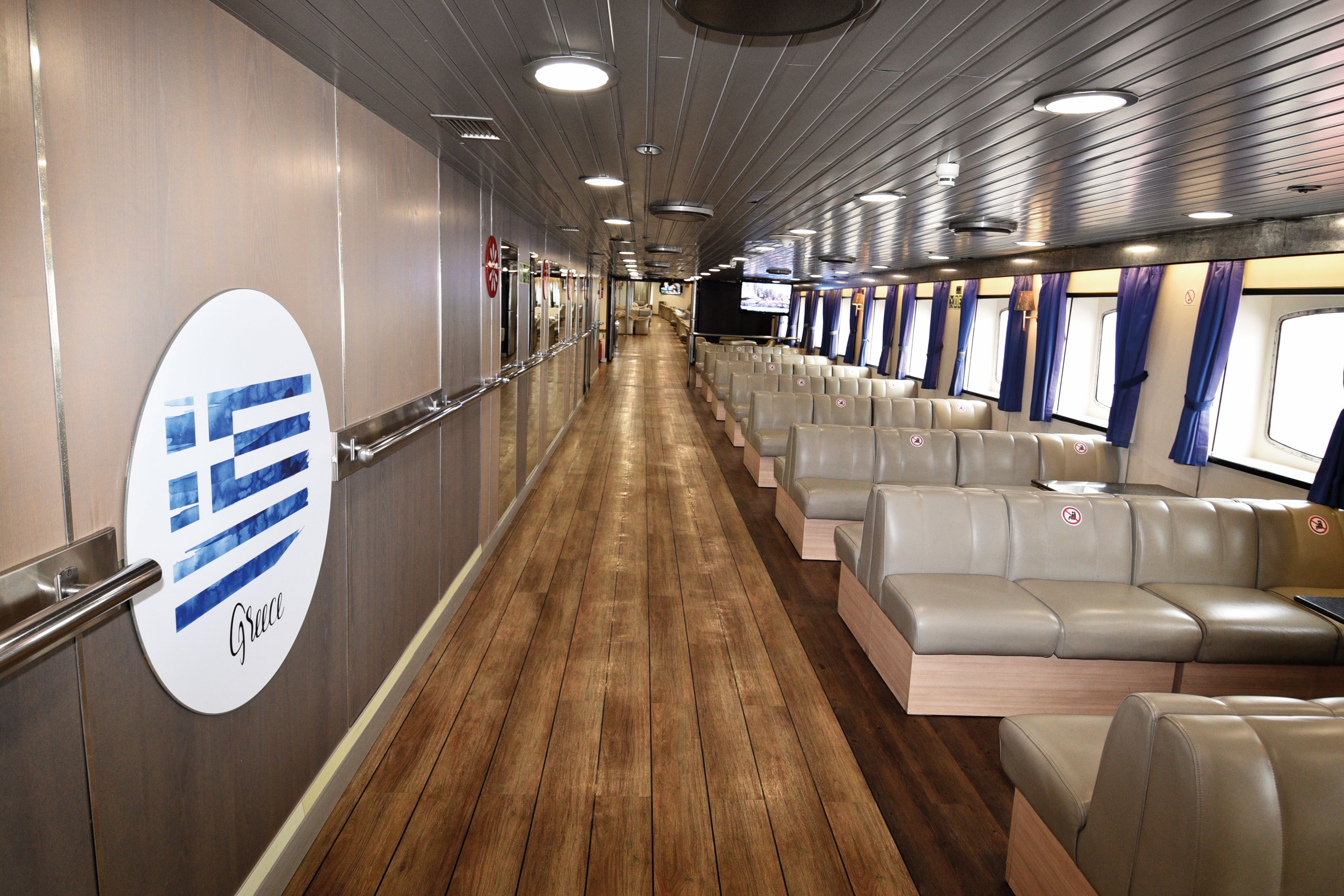 super_star_interior_01.jpg