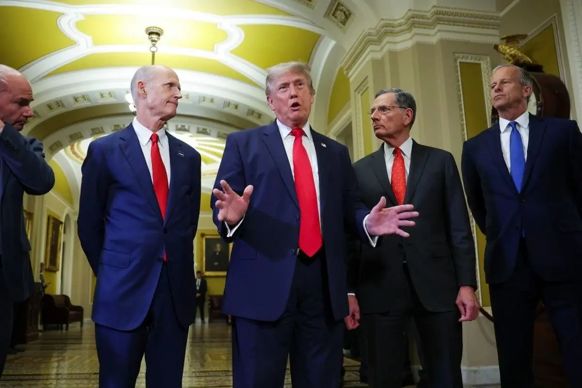 trump_32.webp