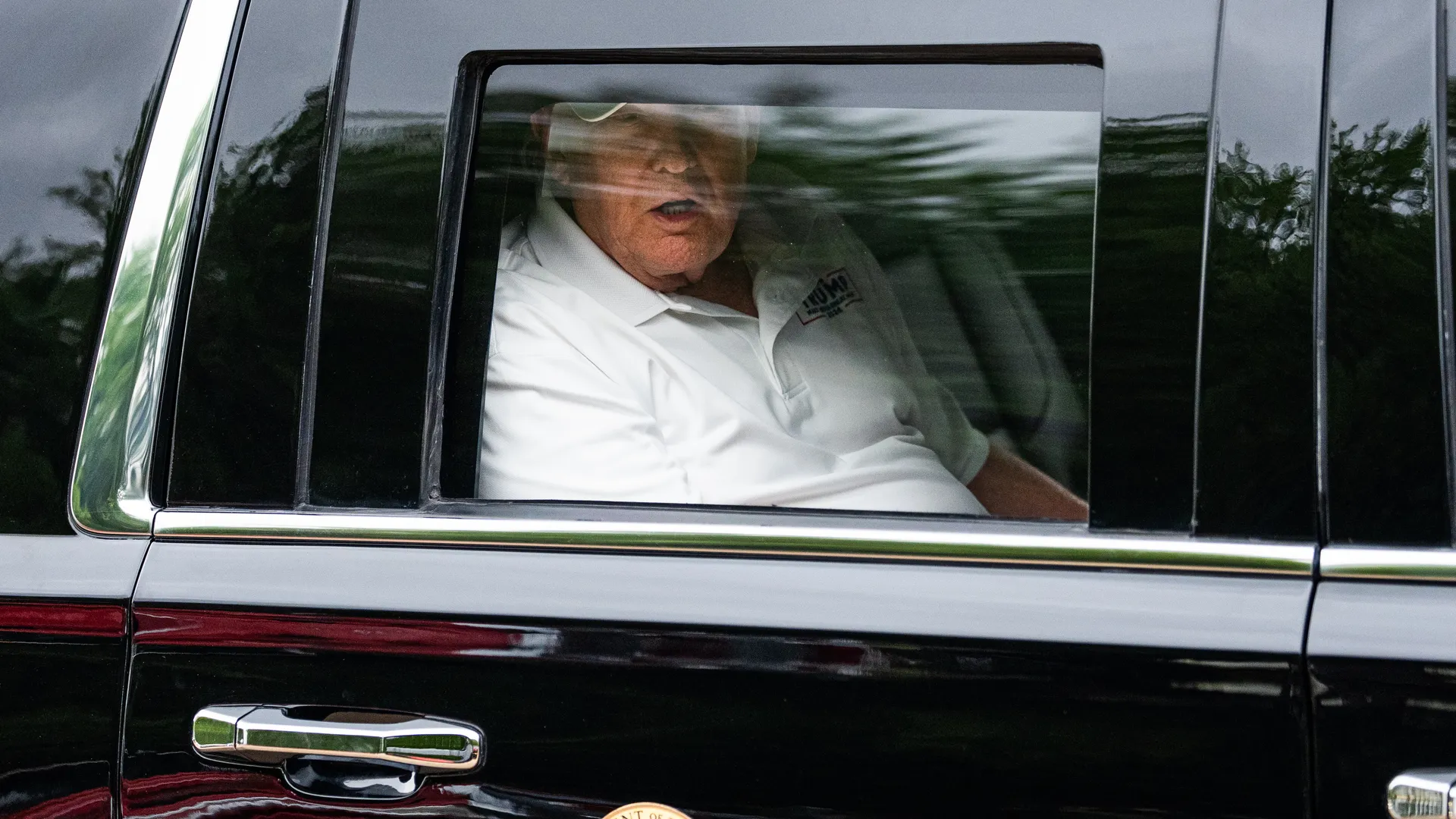 trump_b_2.webp
