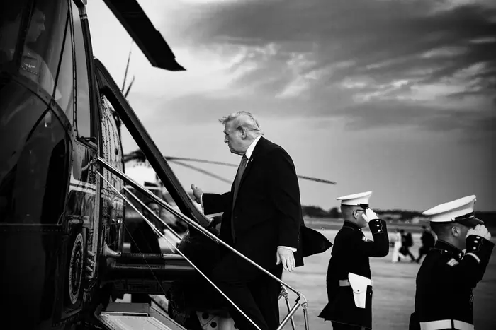 trump_black.webp