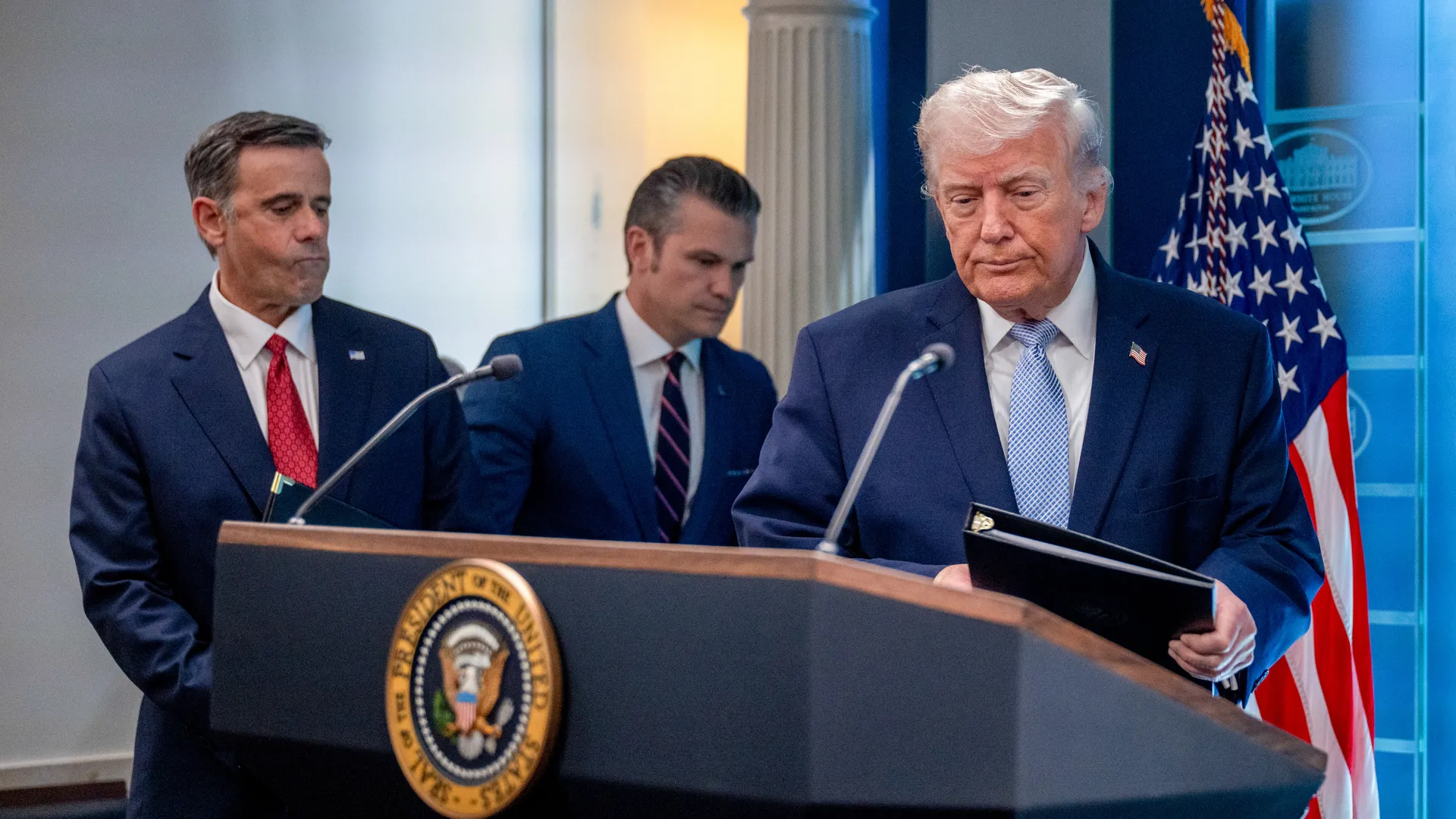 trump_hegs.webp