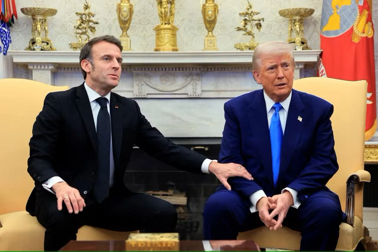 trump_macron.webp