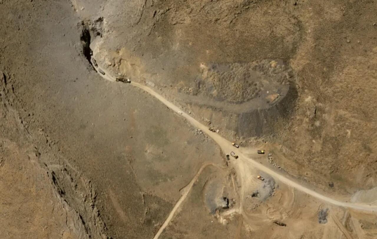 tunnelburied.jpg