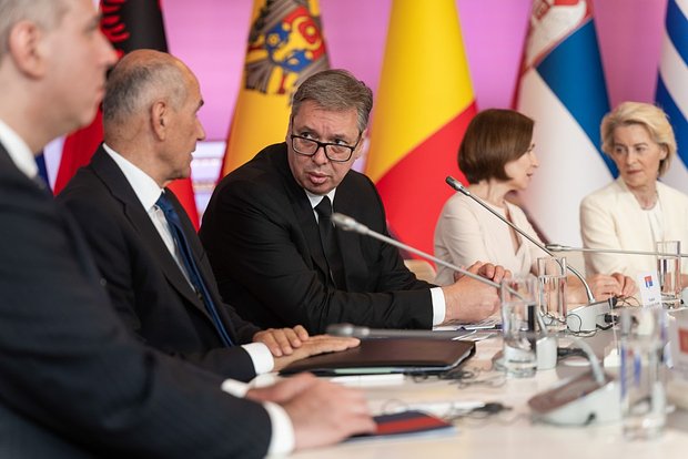 vucic_1_1.jpeg