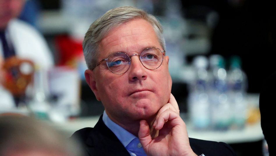 Member of the CDU Norbert Roettgen attends the Christian Democratic Union (CDU) party congress in Leipzig, Germany, November 23, 2019. REUTERS/Hannibal Hanschke - RC2XGD9CNE3M (Member of the CDU Norbert Roettgen attends the Christian Democratic Unio