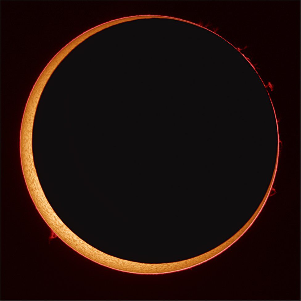_118866578_annular-eclipse.jpg