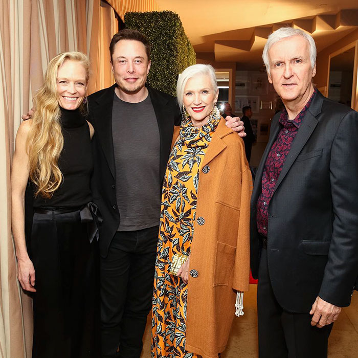 elon-maye-musk-mother-model-15-5af008330e9bd__700.jpg