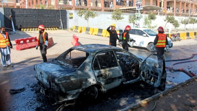 Μακελειό στο Πακιστάν - Επίθεση αυτοκτονίας των Ταλιμπάν προκαλεί λουτρό αίματος (vid)
