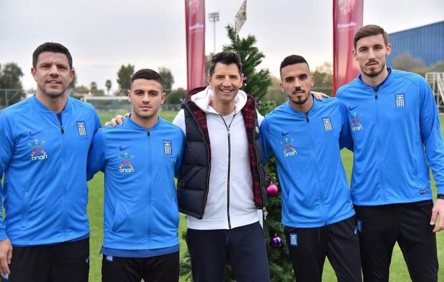 Η Εθνική Ομάδα Ποδοσφαίρου εκπληρώνει παιδικές ευχές με τα Ευχοστολίδια του ΟΠΑΠ