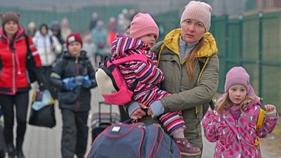 Πάνω από 4,7 εκατ. Ουκρανοί πρόσφυγες εγκατέλειψαν τη χώρα τους μέσα σε 50 μέρες πολέμου - Οι μισοί πήγαν στην Πολωνία