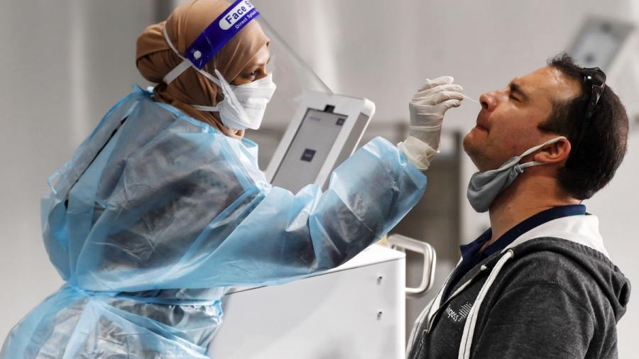 Πανεπιστήμιο Οξφόρδης για Omicron: Δεν υπάρχουν στοιχεία ότι τα εμβόλια δεν προστατεύουν από σοβαρή νόσηση