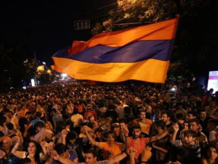 Διαδήλωση χιλιάδων Αρμενίων στη Θεσσαλονίκη για τις μάχες στο Nagorno Karabakh