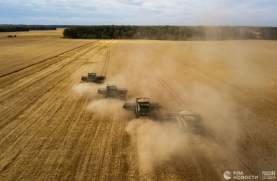 Επείγουσες διαπραγματεύσεις της Ουκρανίας με Πολωνία, Ρουμανία και με τη Σλοβακία για τις εξαγωγές αγροτικών προϊόντων μετά το embargo