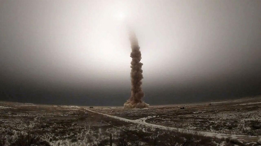 Κινήσεις εντυπώσεων: Η Ρωσία εκτοξεύει πύραυλο Monster S-500 και οι ΗΠΑ αποκαλύπτουν το νέο βομβαρδιστικό B-21