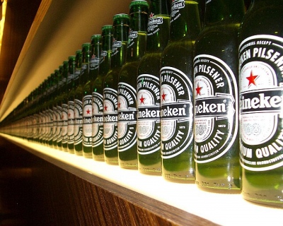 Για ένα ευρώ πούλησε η Heineken το παράρτημά της στη Ρωσία