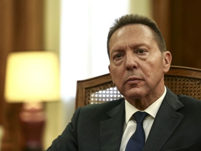 Γιατί ο Στουρνάρας (ΤτΕ) βρίσκεται σχεδόν μονίμως στο αρνητικό επίκεντρο…και πώς μπορούν όλα να λυθούν;