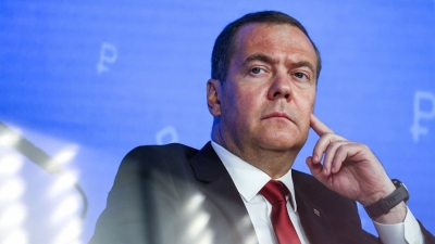 Medvedev (Ρωσία): Μελλοντικά μπορεί να απαιτήσουμε την πλήρη παράδοση του Κιέβου
