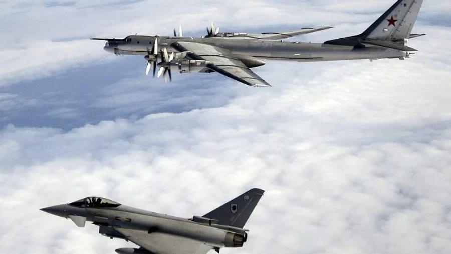 Βρετανορωσική ένταση στη βόρεια θάλασσα: Αερομαχίες με αναχαίτιση δύο ρωσικών βομβαρδιστικών από τα βρετανικά Typhoon