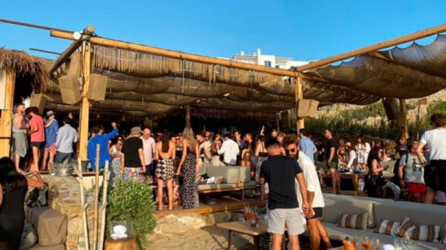 Πότε θα επιβάλλονται τοπικά lockdowns - Τι θα ισχύσει για τον τουρισμό