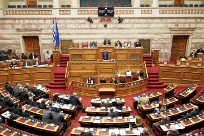 Βουλή: Υπερψηφίστηκε με 157 «υπέρ» το νομοσχέδιο για τον ΕΦΚΑ