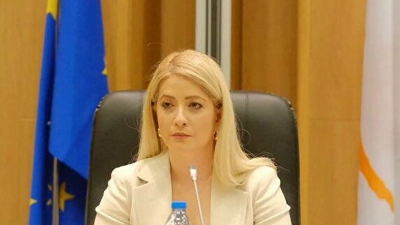 Η Αννίτα Δημητρίου είναι η 36χρονη, πρώτη γυναίκα πρόεδρος της κυπριακής Βουλής