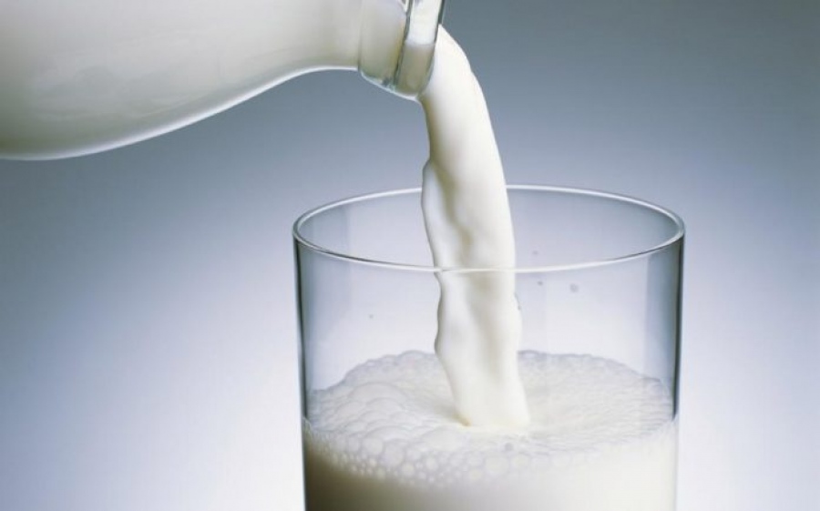 Οργιάζει η κερδοσκοπία στο γάλα με τριπλάσια τιμή στο ράφι - Οι καταγγελίες για την ακρίβεια στα τρόφιμα